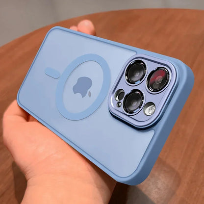 Capa Magnética Fosca Translúcida para iPhone – Compatível com MagSafe